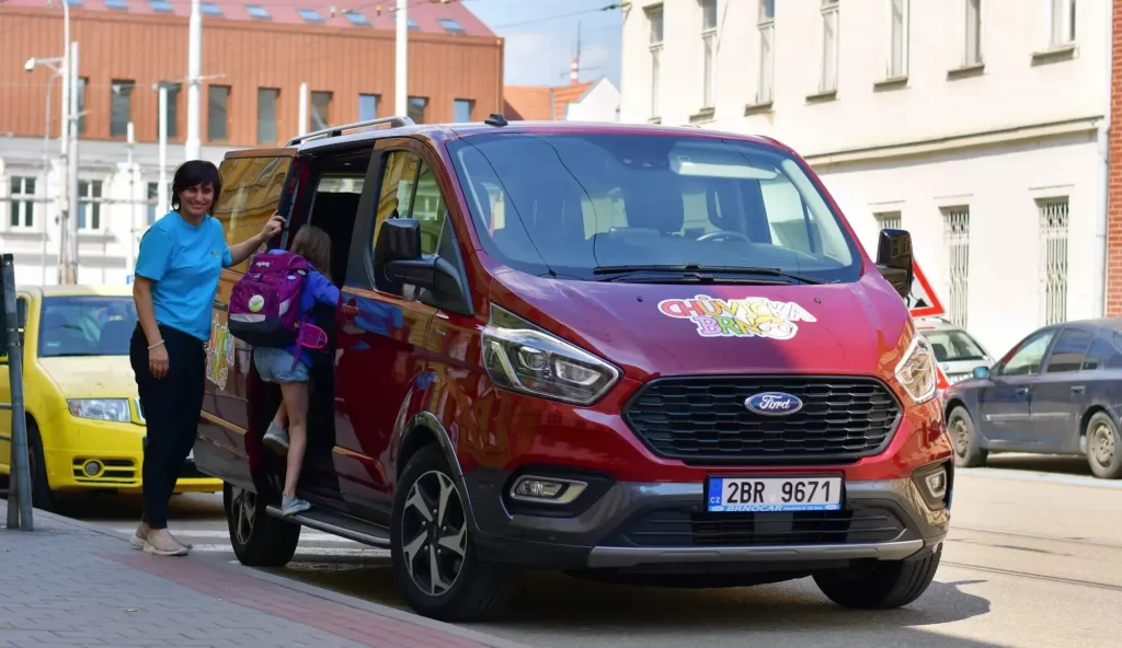 Chůvička Brno - taxi chůva - odvoz dětí